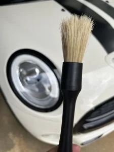 エンブレム用ブラシ